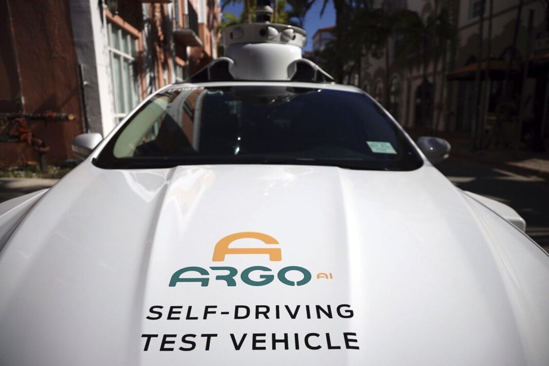 Accident liability poses major headache for manufacturers, owners of self-driving cars