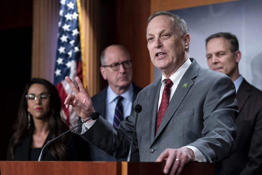 Congress moves to crack down on feds buying Americans' data from private brokers