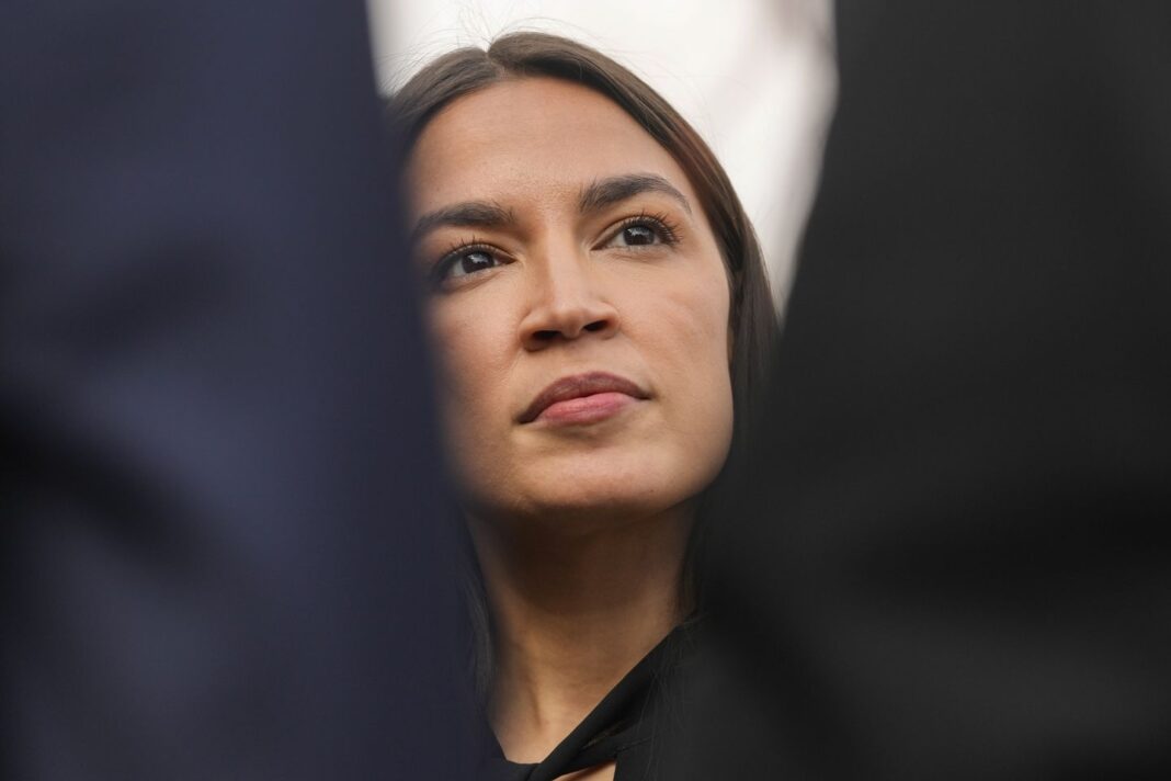 Alexandria Ocasio-Cortez calls on U.S. to declassify documents on Chile's 1973 coup