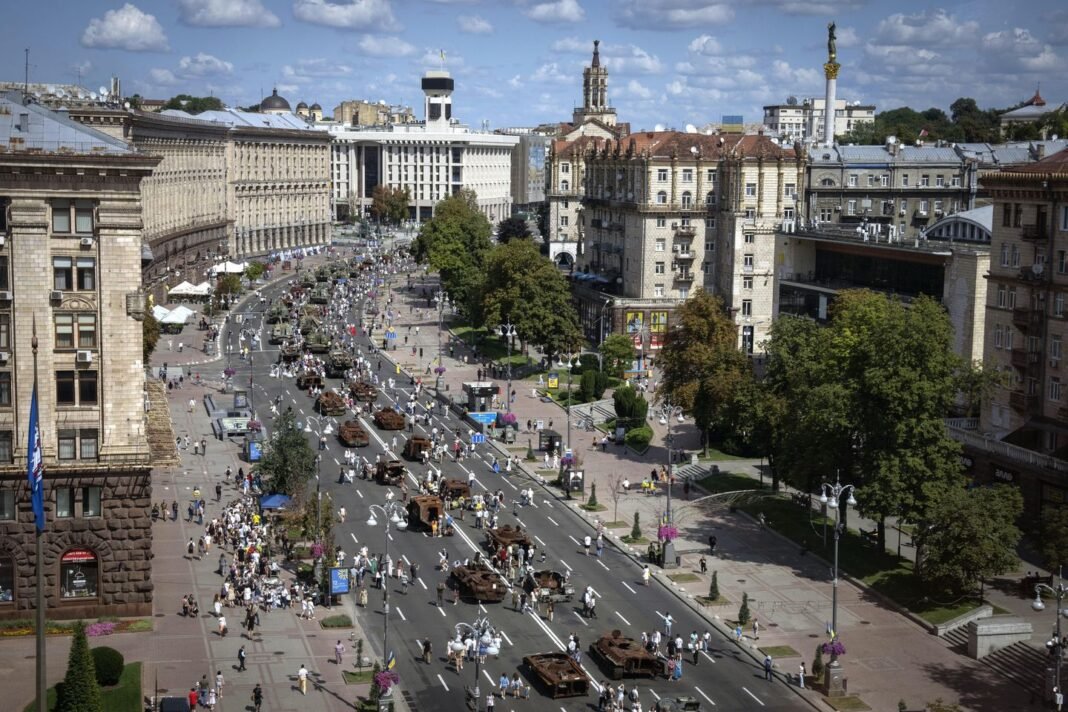 Shelling kills civilians in Ukraine's northeast as fears grow of a second Russian takeover