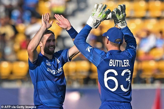 England thrashed Bangladesh by 137 runs as they won their first game of the World Cup