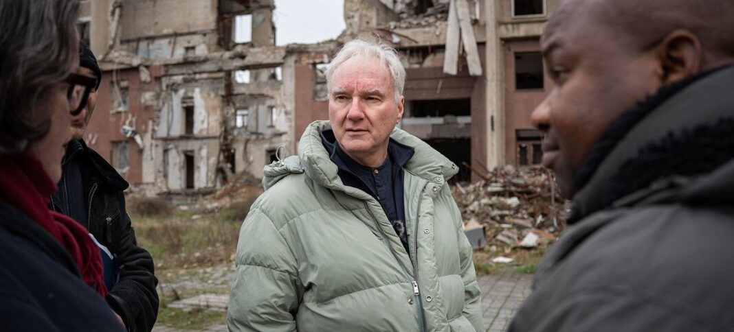 Matthias Schmale, UN Resident and Humanitarian Coordinator in Ukraine, on a fact-finding mission to Kherson.